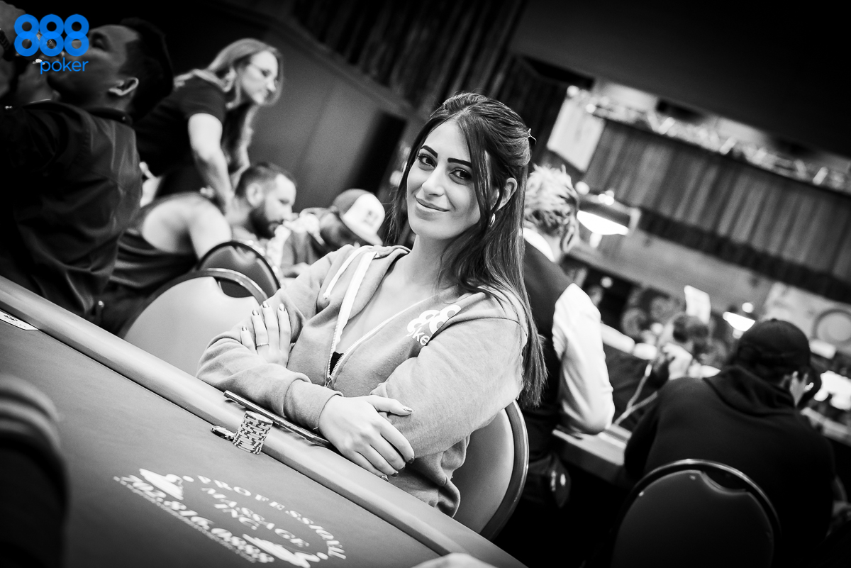 888poker Ambassadors Ana Marquez and Vivian “Vivi” Saliba 