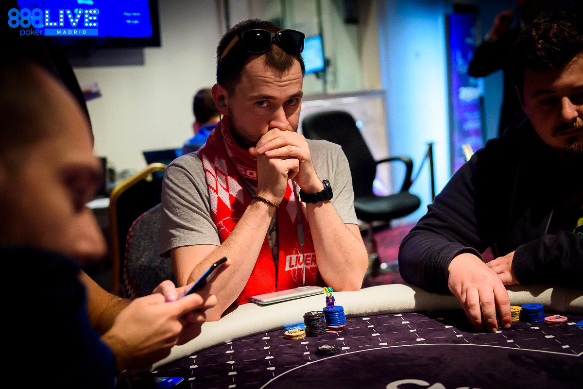 How to Transform Adversity into Challenge in Poker 