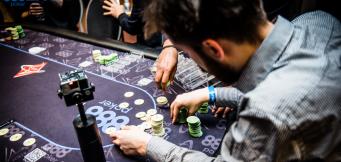 Panoramic 360 Videos and Poker