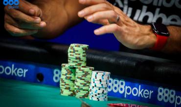 10 Common Poker Tells – What You Need and Don’t Need to Know!